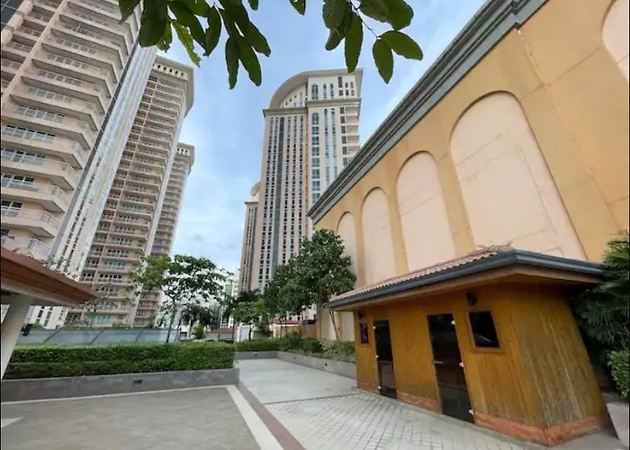 Apartment Cozy At Venice Luxury Bgc